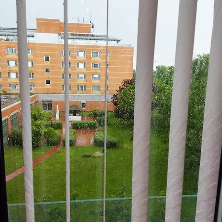 Ruhiges Zimmer In Guter Lage In Wien Zewnętrze zdjęcie